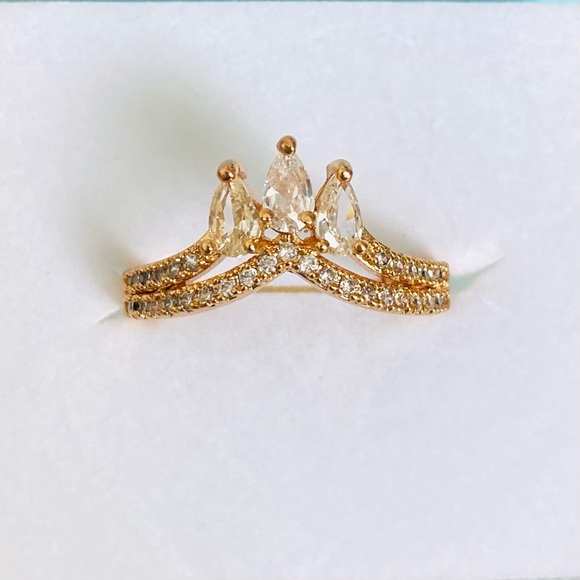 Cubic Zirconia Crown Ring - Picture 7 of 7